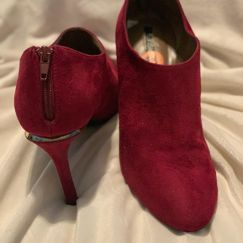 Burgundy Kensie Booties